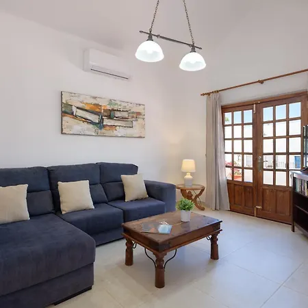 Casa Llamedos Holiday home *